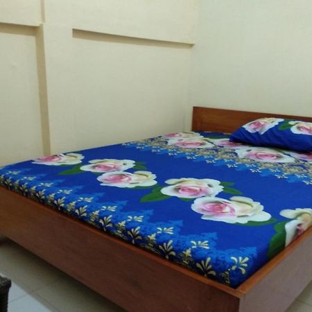 Kelapa Gading Homestay Syariah Redpartner Banyuwangi  Buitenkant foto