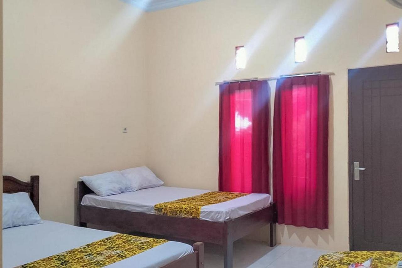 Kelapa Gading Homestay Syariah Redpartner Banyuwangi  Buitenkant foto