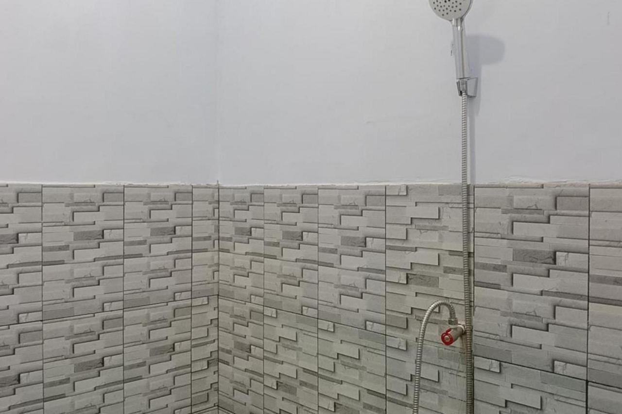 Kelapa Gading Homestay Syariah Redpartner Banyuwangi  Buitenkant foto