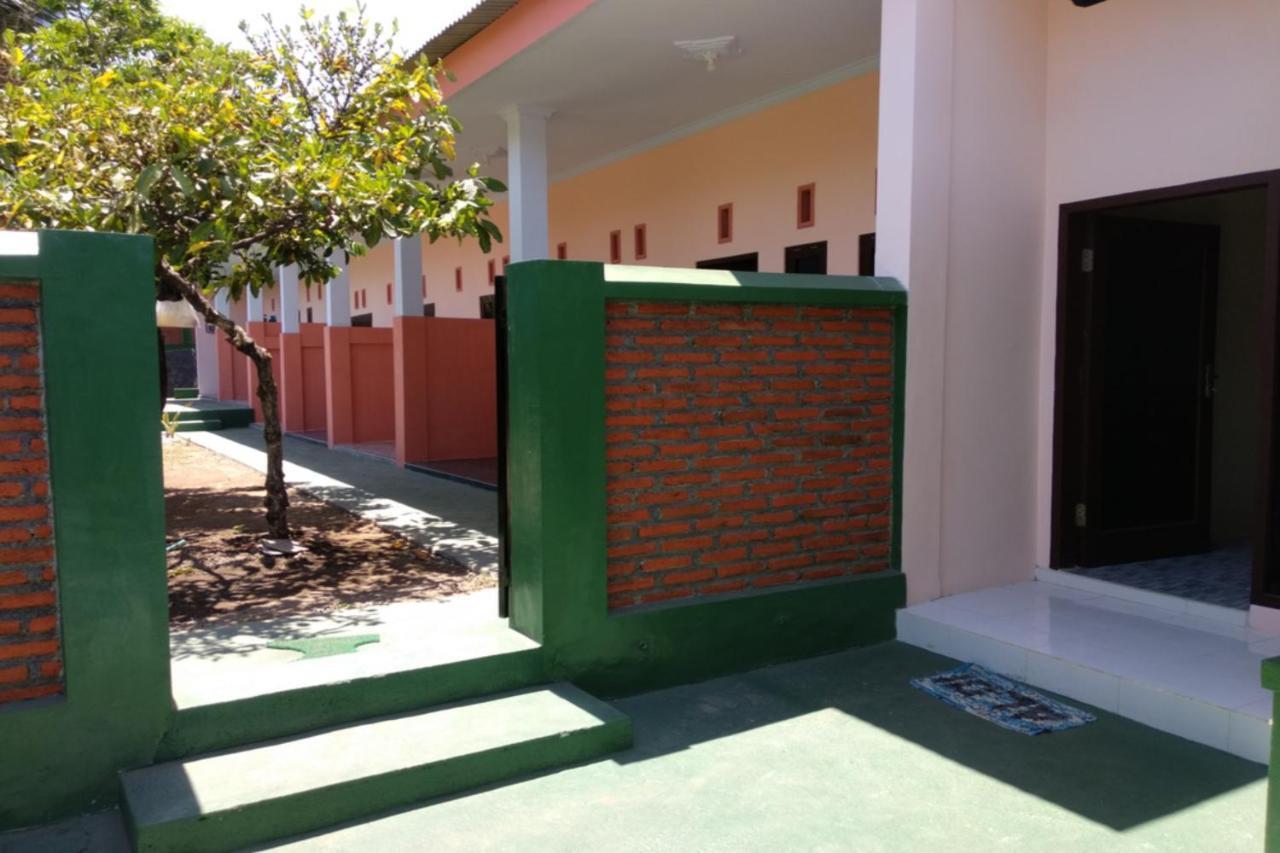 Kelapa Gading Homestay Syariah Redpartner Banyuwangi  Buitenkant foto