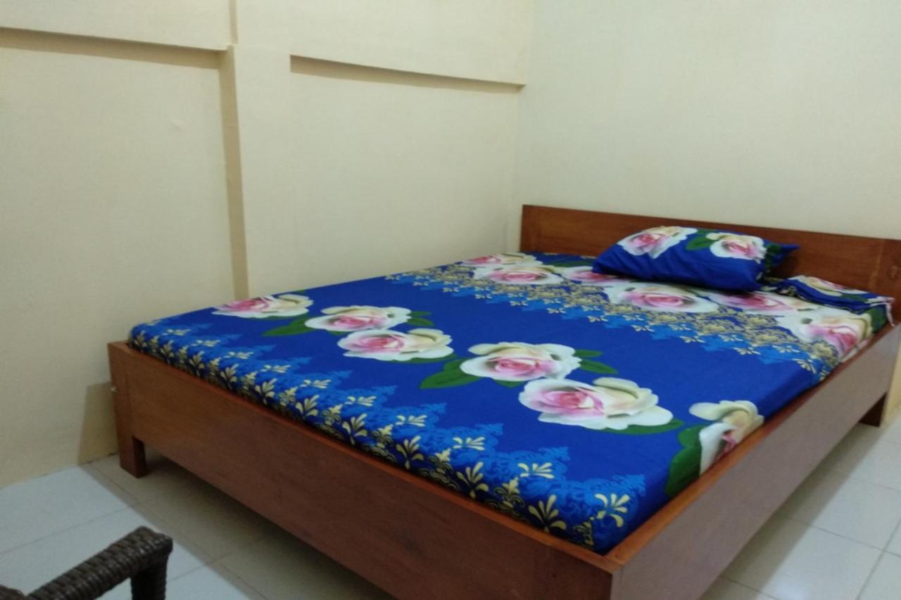 Kelapa Gading Homestay Syariah Redpartner Banyuwangi  Buitenkant foto