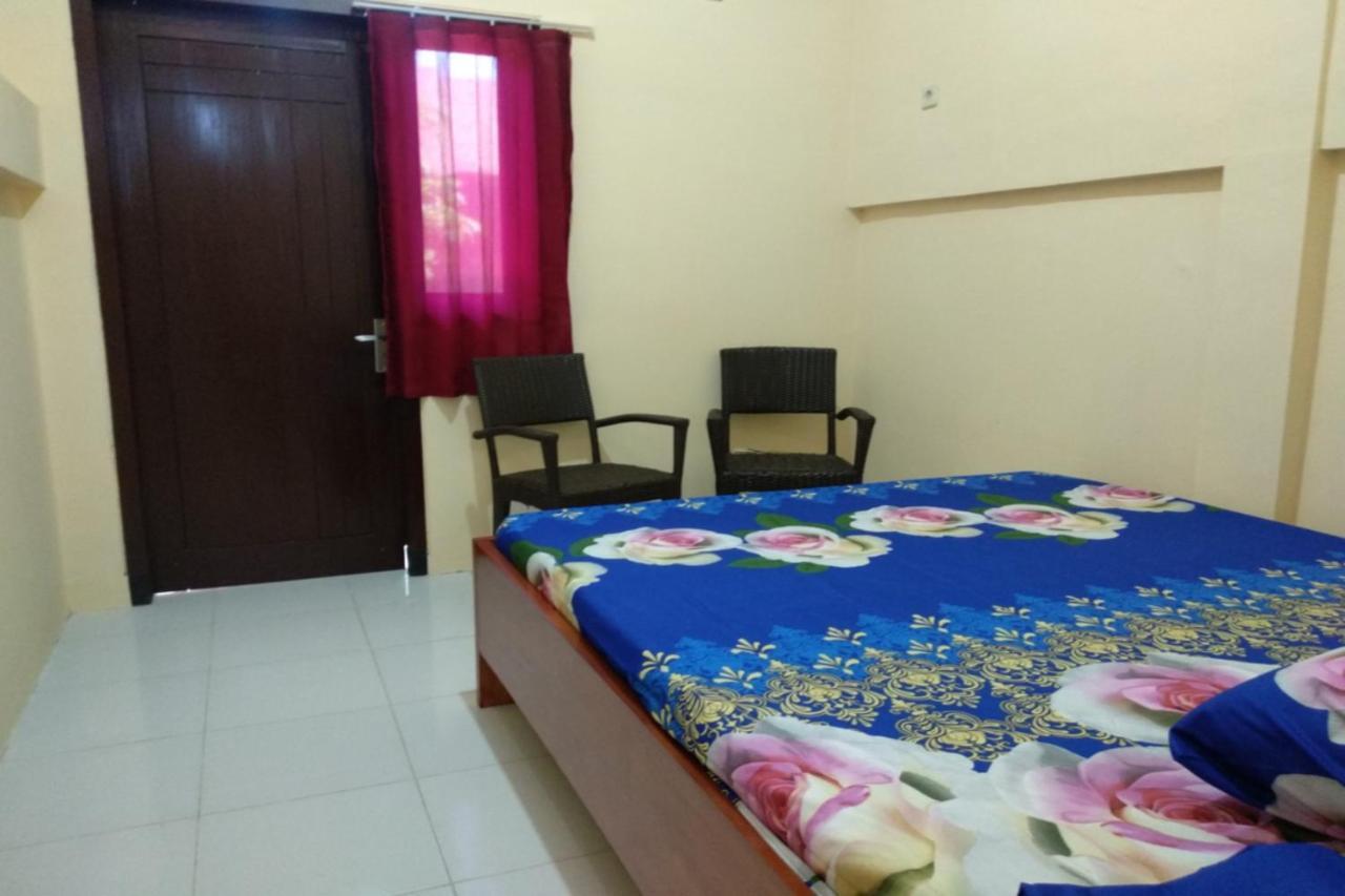 Kelapa Gading Homestay Syariah Redpartner Banyuwangi  Buitenkant foto