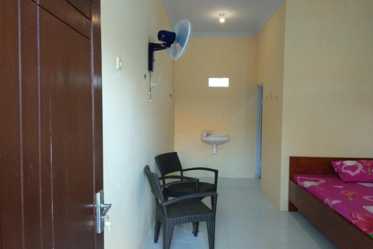 Kelapa Gading Homestay Syariah Redpartner Banyuwangi  Buitenkant foto