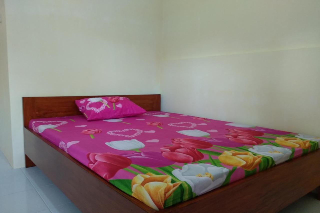 Kelapa Gading Homestay Syariah Redpartner Banyuwangi  Buitenkant foto