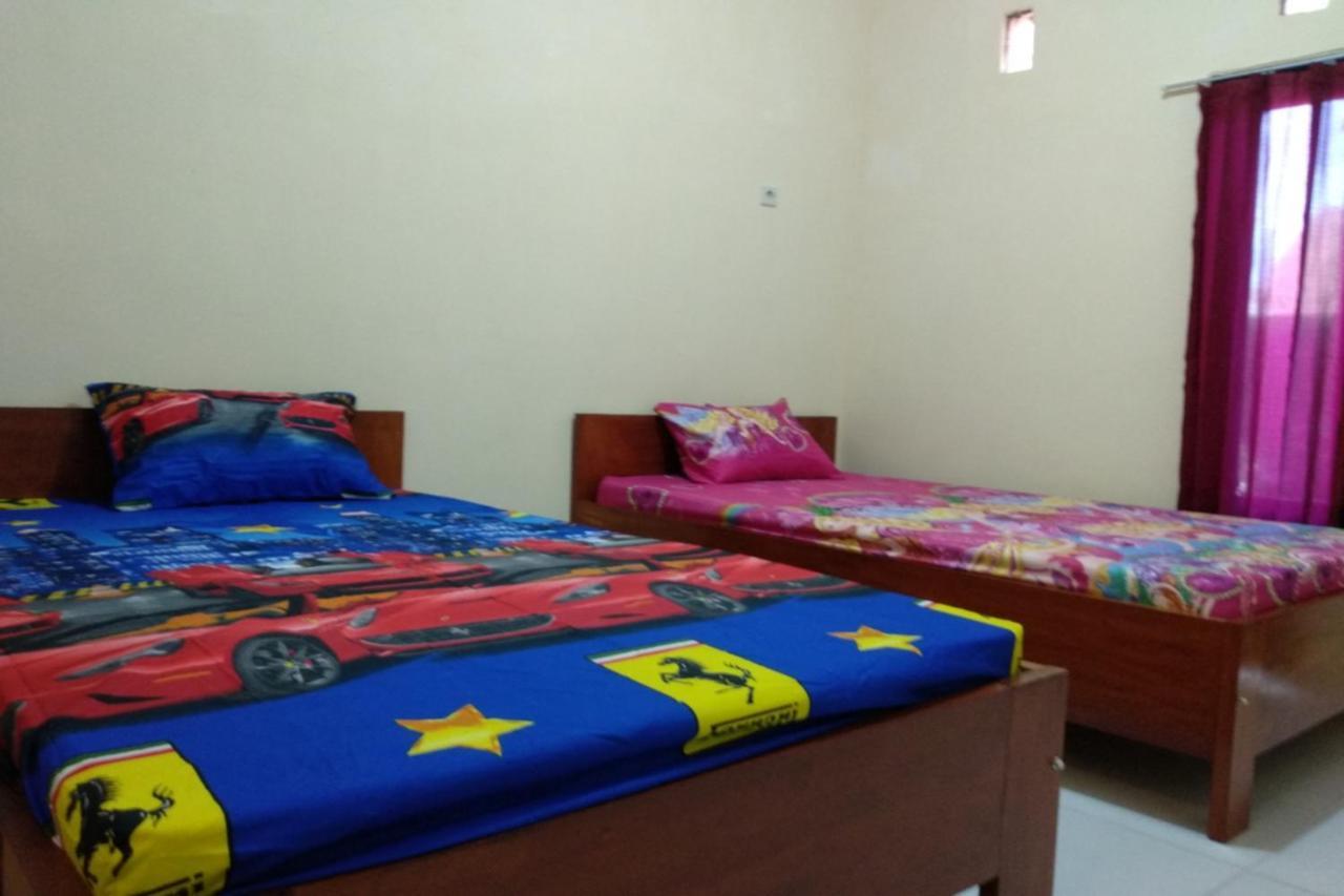 Kelapa Gading Homestay Syariah Redpartner Banyuwangi  Buitenkant foto